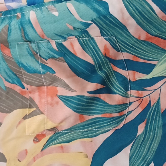 100% silk 2XL* Men's Tommy Bahama Aloha Shirt - Picture 3 of 10